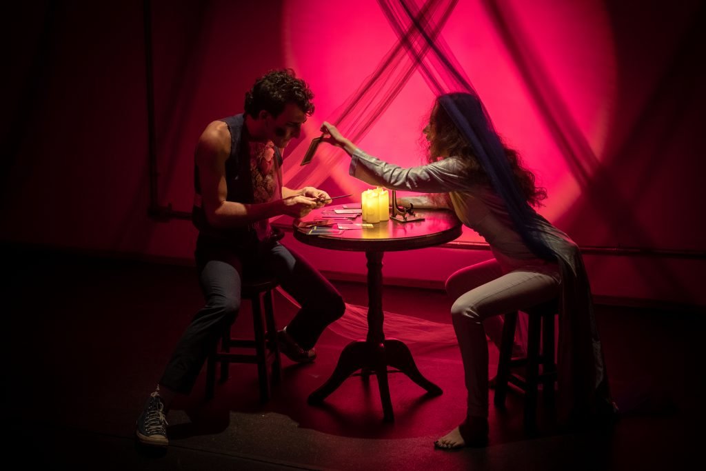 Apresentação no segundo dia da Mostra de Microcenas dos estudantes de Direção da SP Escola de Teatro. (25/5/2024). | Foto: Rodrigo Reis