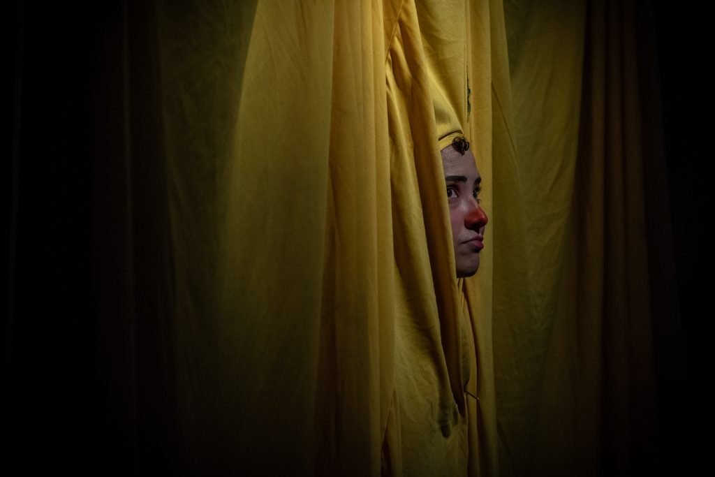 Apresentação no segundo dia da Mostra de Microcenas dos estudantes de Direção da SP Escola de Teatro. (25/5/2024). | Foto: Rodrigo Reis