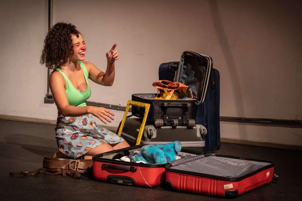 Apresentação no segundo dia da Mostra de Microcenas dos estudantes de Direção da SP Escola de Teatro. (25/5/2024). | Foto: Rodrigo Reis