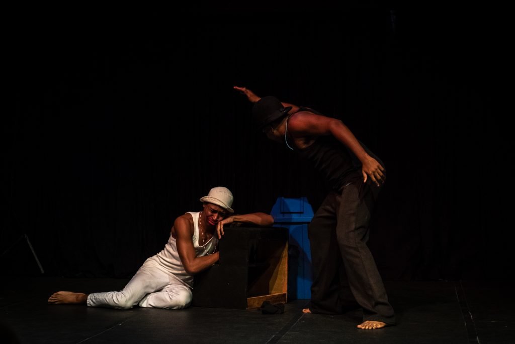 Apresentação no segundo dia da Mostra de Microcenas dos estudantes de Direção da SP Escola de Teatro. (25/5/2024). | Foto: Rodrigo Reis