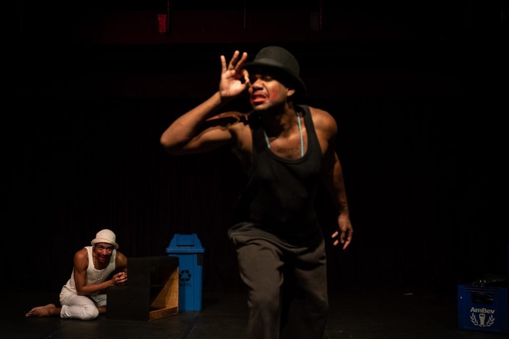 Apresentação no segundo dia da Mostra de Microcenas dos estudantes de Direção da SP Escola de Teatro. (25/5/2024). | Foto: Rodrigo Reis