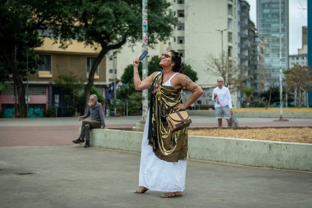 Apresentação no segundo dia da Mostra de Microcenas dos estudantes de Direção da SP Escola de Teatro. (25/5/2024). | Foto: Rodrigo Reis