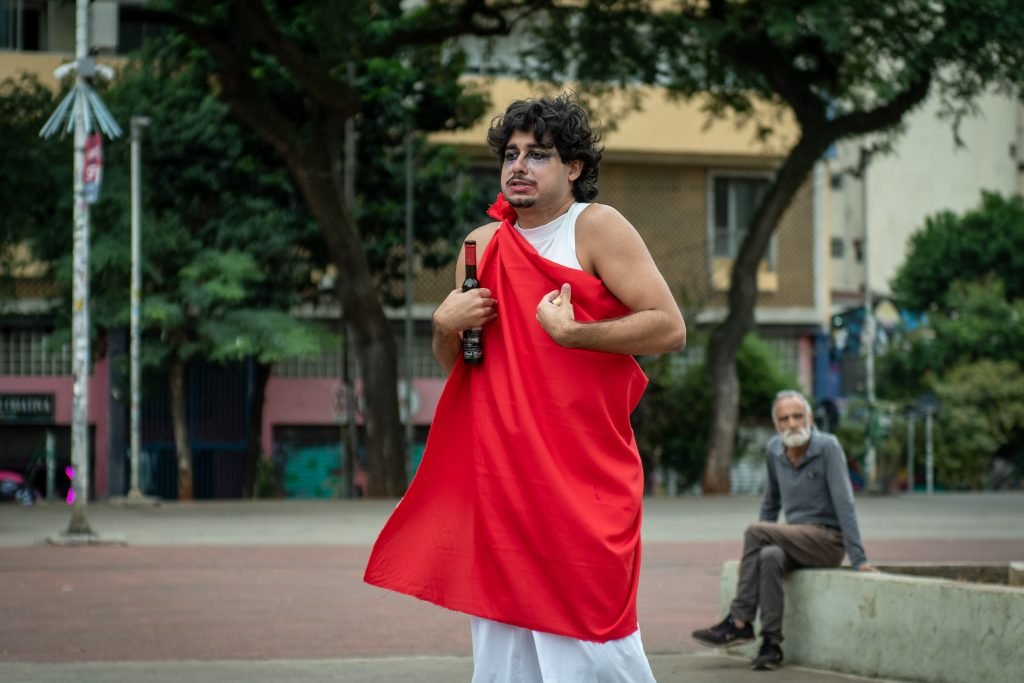 Apresentação no segundo dia da Mostra de Microcenas dos estudantes de Direção da SP Escola de Teatro. (25/5/2024). | Foto: Rodrigo Reis