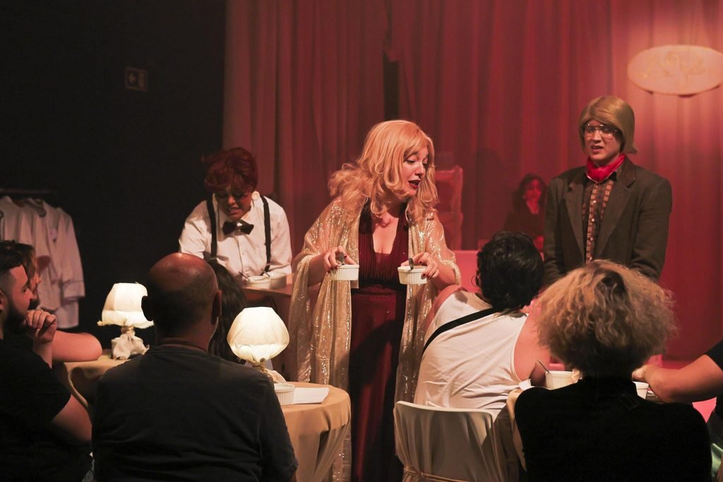 Espetáculo ”O Ralo da Fossa", na SP Escola de Teatro. (7/8/2024) | Foto: Clara Silva