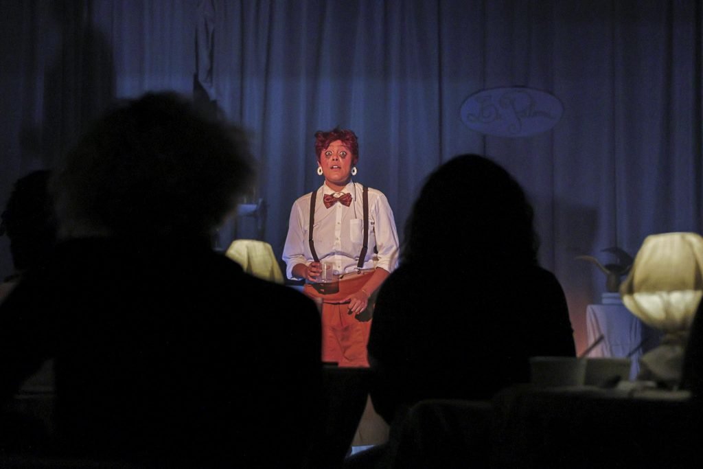 Espetáculo ”O Ralo da Fossa", na SP Escola de Teatro. (7/8/2024) | Foto: Clara Silva