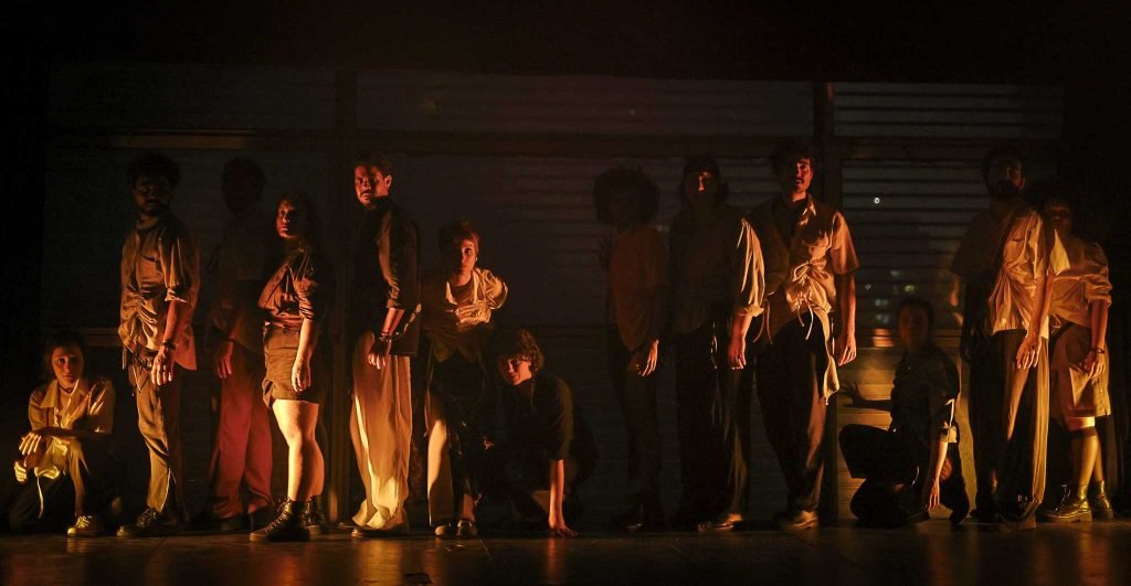 Espetáculo "Tudo está deserto", na SP Escola de Teatro. (9/8/2024) | Foto: Clara Silva