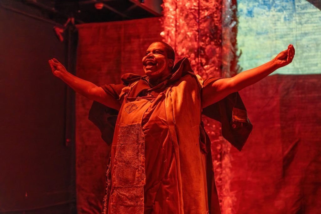 Estreia da peça “Hello, Édipo (Panóptico/Foucault)”, da Cia Veneno do Teatro, na unidade Roosevelt da SP Escola de Teatro. (20/09/2024) | Foto por @AndreStefano