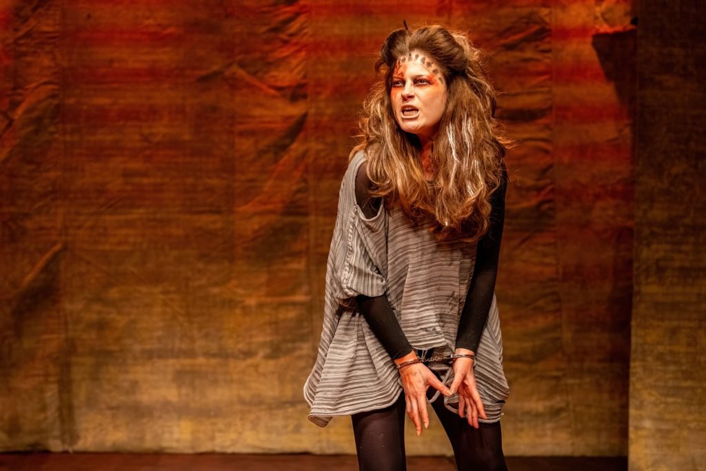 Estreia da peça “Hello, Édipo (Panóptico/Foucault)”, da Cia Veneno do Teatro, na unidade Roosevelt da SP Escola de Teatro. (20/09/2024) | Foto por @AndreStefano