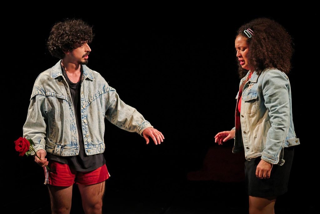 Apresentação no segundo dia da Mostra de Microcenas dos estudantes de Direção da SP Escola de Teatro. (09/11/2024). | Foto: Clara Silva