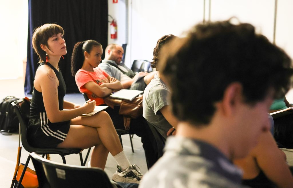 Estudante intercambista alemã Pau Hoff, da Hochschule für Schauspielkunst Ernst Busch. (12/11/2024). | Foto: Clara Silva