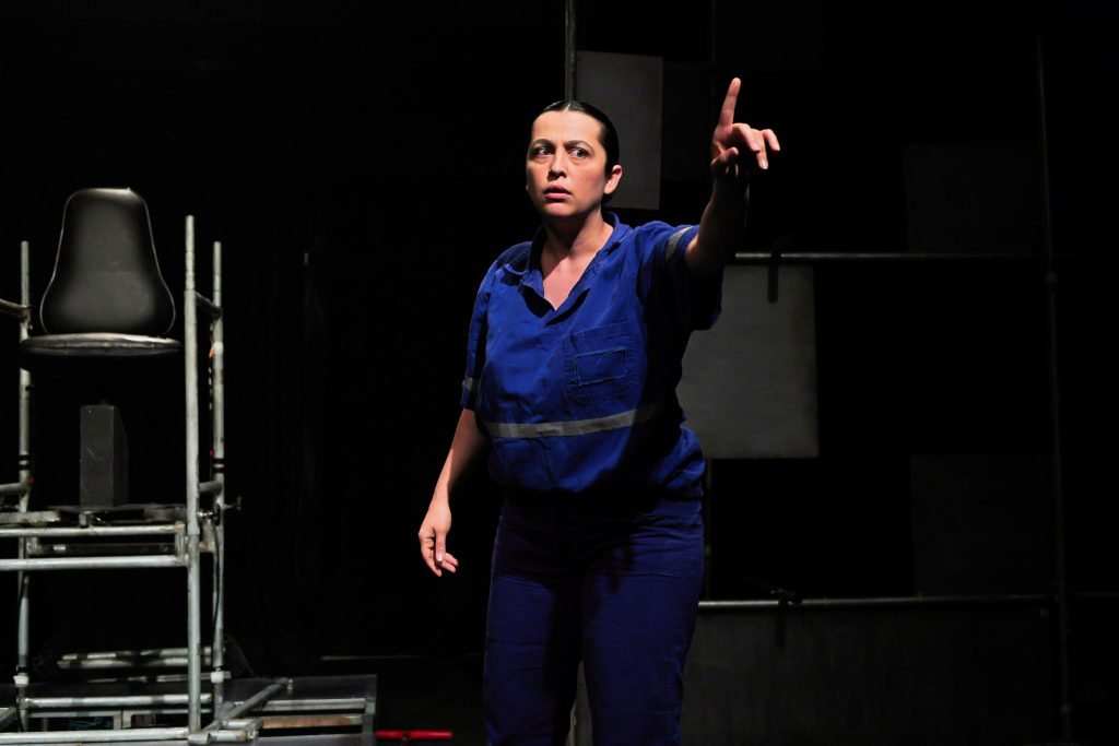 Espetáculo "A CobraDORa", na sede Roosevelt da SP Escola de Teatro. (20/03/2025) | Foto: Clara Silva