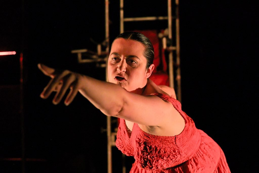 Espetáculo "A CobraDORa", na sede Roosevelt da SP Escola de Teatro. (20/03/2025) | Foto: Clara Silva