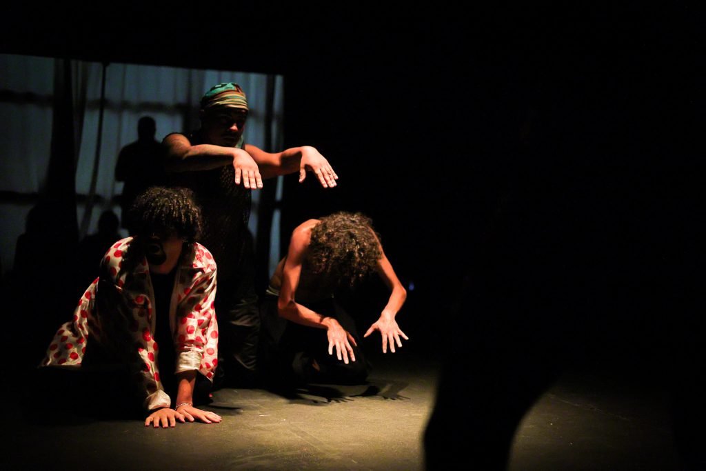 Mostra de Microcenas dos estudantes do módulo azul do curso regular de Direção da SP Escola de Teatro. (29/03/2025). | Foto: Clara Silva
