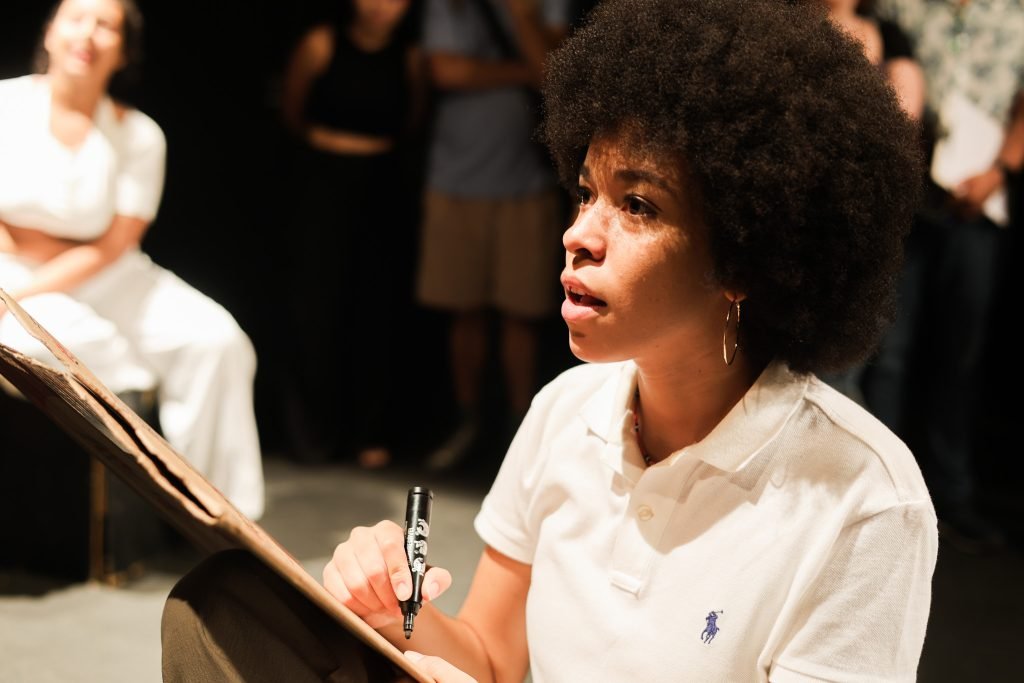 Mostra de Microcenas dos estudantes do módulo azul do curso regular de Direção da SP Escola de Teatro. (29/03/2025). | Foto: Clara Silva