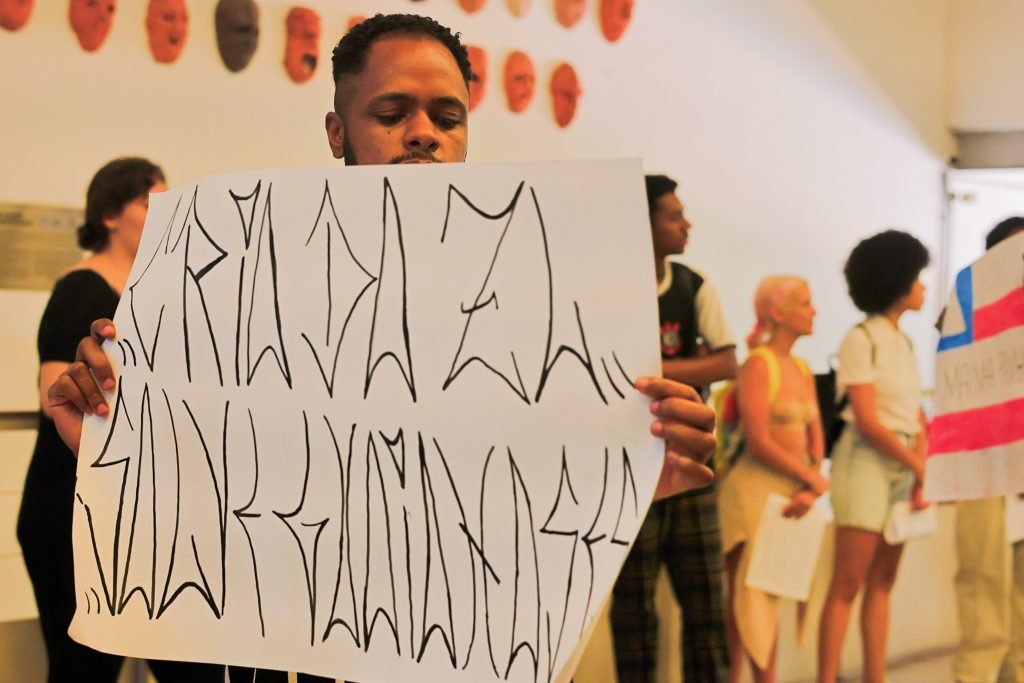 Mostra de Microcenas dos estudantes do módulo azul do curso regular de Direção da SP Escola de Teatro. (29/03/2025). | Foto: Clara Silva