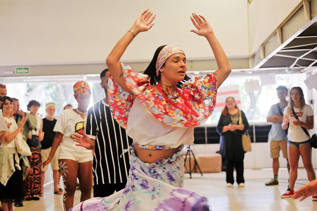 Mostra de Microcenas dos estudantes do módulo azul do curso regular de Direção da SP Escola de Teatro. (29/03/2025). | Foto: Clara Silva