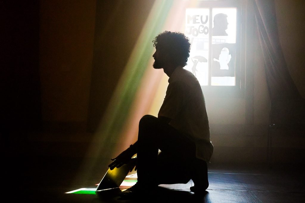 Atividade de curso de Iluminação na sede Brás da SP Escola de Teatro. (9/5/2025). | Foto: Clara Silva
