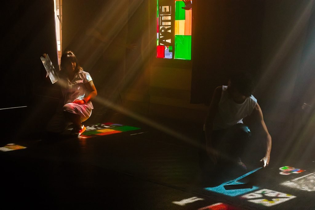 Atividade de curso de Iluminação na sede Brás da SP Escola de Teatro. (9/5/2025). | Foto: Clara Silva