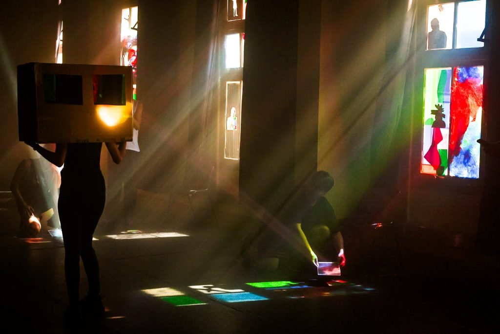 Atividade de curso de Iluminação na sede Brás da SP Escola de Teatro. (9/5/2025). | Foto: Clara Silva