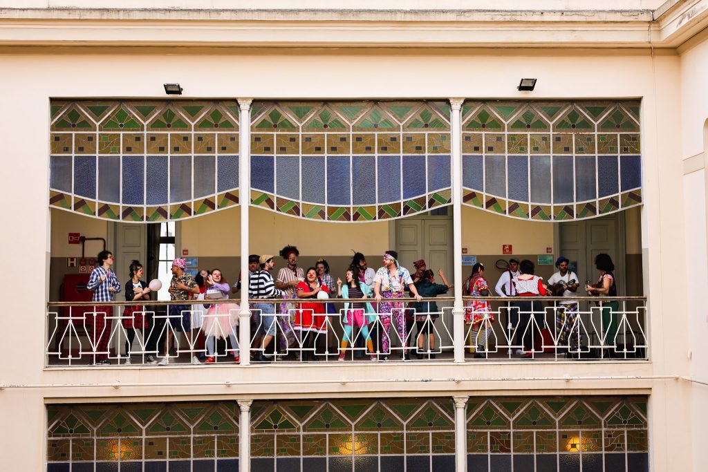 Juninada Sonoplástica Tropicalista, na sede Brás da SP Escola de Teatro. (23/5/2025). Foto: Clara Silva