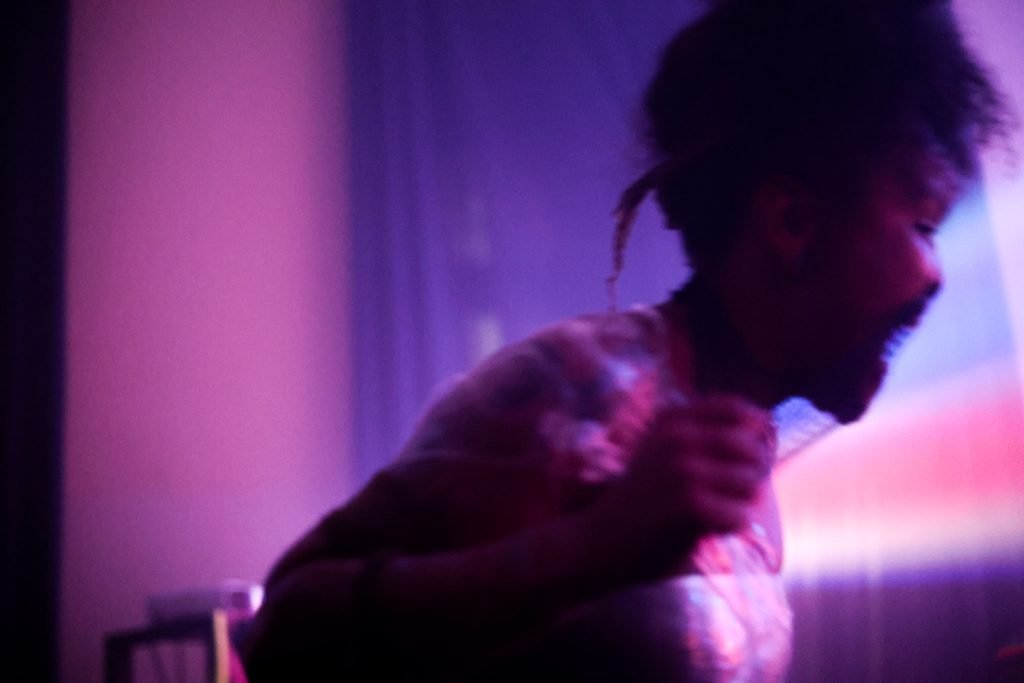 Experimento II do grupo N1 Azul, do primeiro semestre de 2025, na SP Escola de Teatro. | Foto: Clara Silva.