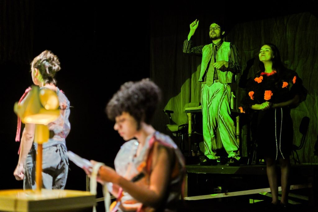 Experimento II do grupo N1 Verde, do primeiro semestre de 2025, na SP Escola de Teatro. | Foto: Clara Silva.