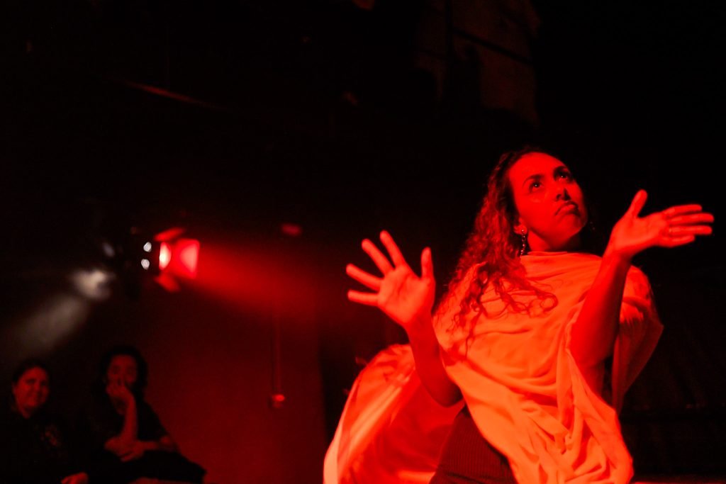 Experimento II do grupo N3 Verde, do primeiro semestre de 2025, na SP Escola de Teatro. | Foto: Clara Silva.