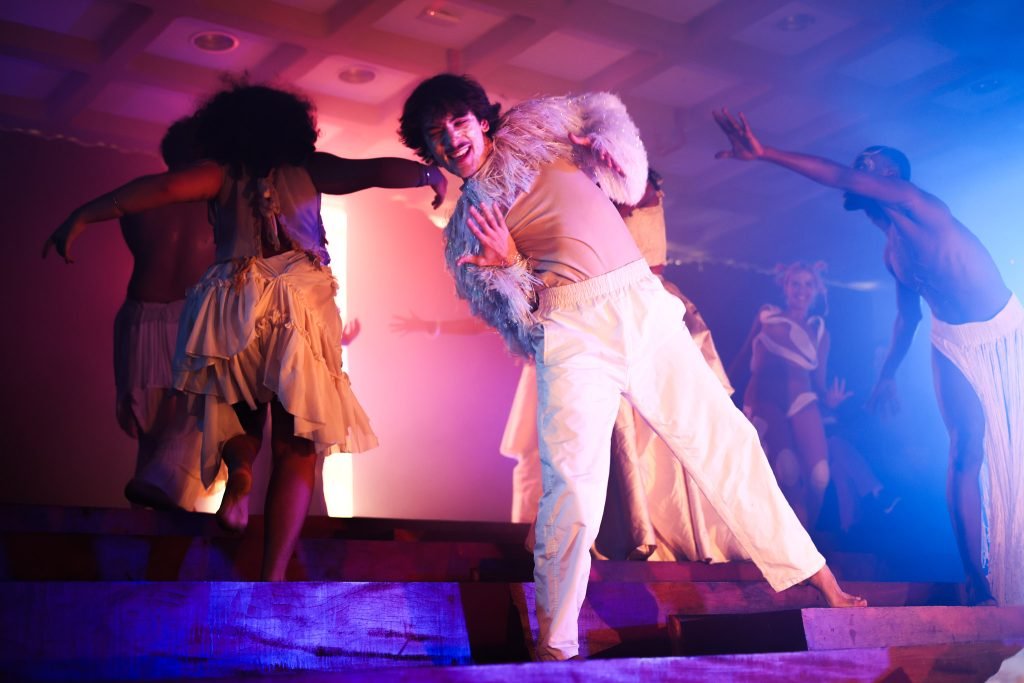 Experimento II do grupo N4 Azul, do primeiro semestre de 2025, na SP Escola de Teatro. | Foto: Clara Silva.