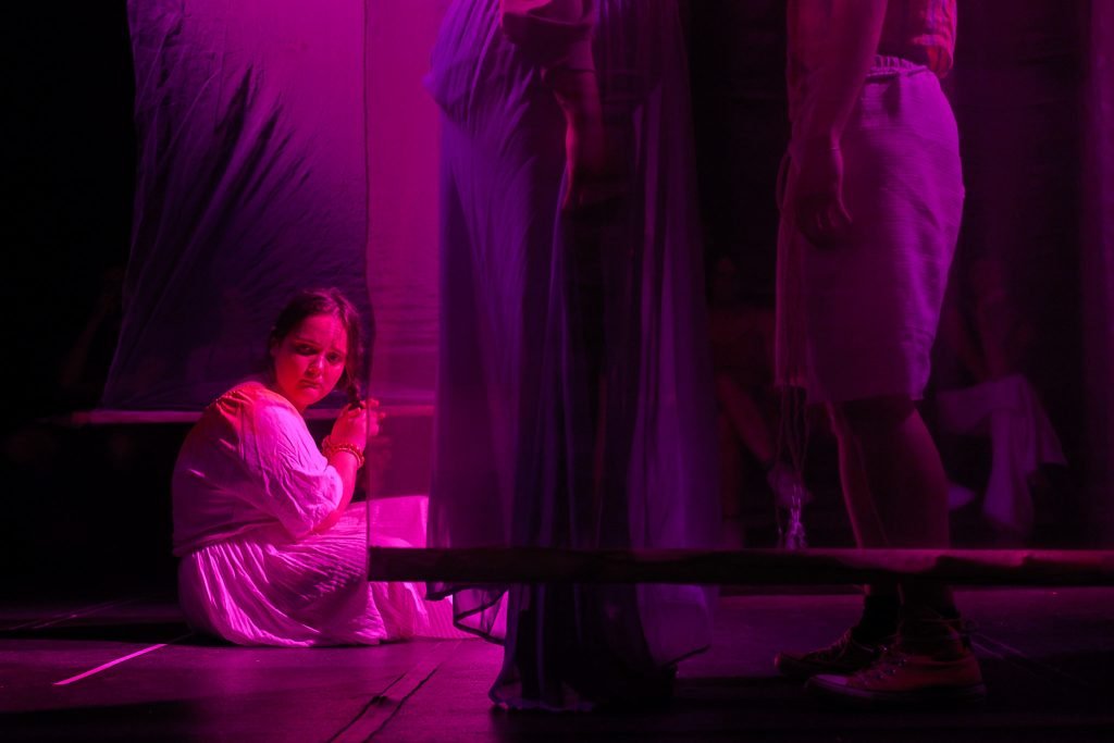 Experimento II do grupo N4 Verde, do primeiro semestre de 2025, na SP Escola de Teatro. | Foto: Clara Silva.