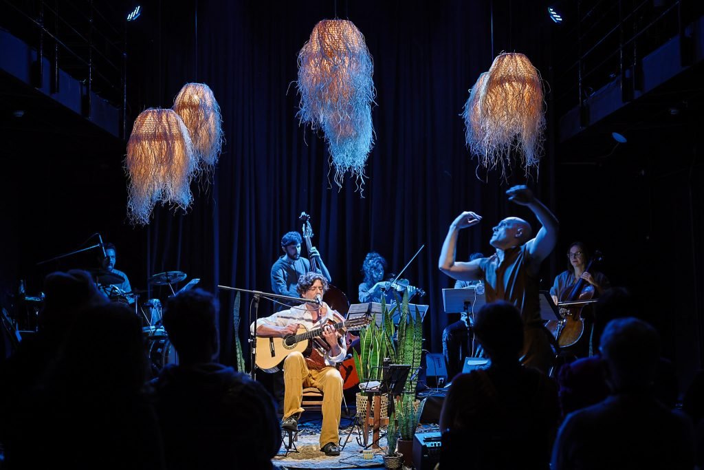 SP Música: show “Moda à Terra” de Ricardo Nash, na unidade Roosevelt, em (30/05/2025). | Foto: Clara Silva