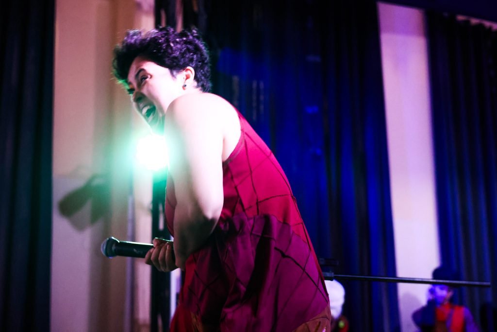 Experimento III do grupo N5 Azul, do segundo semestre de 2025, na SP Escola de Teatro. | Foto: Clara Silva.