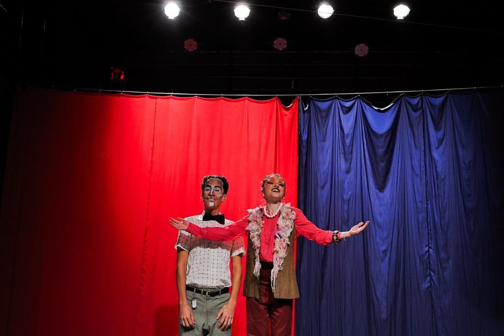 Experimento III do grupo N5 Verde, do segundo semestre de 2025, na SP Escola de Teatro. | Foto: Clara Silva.