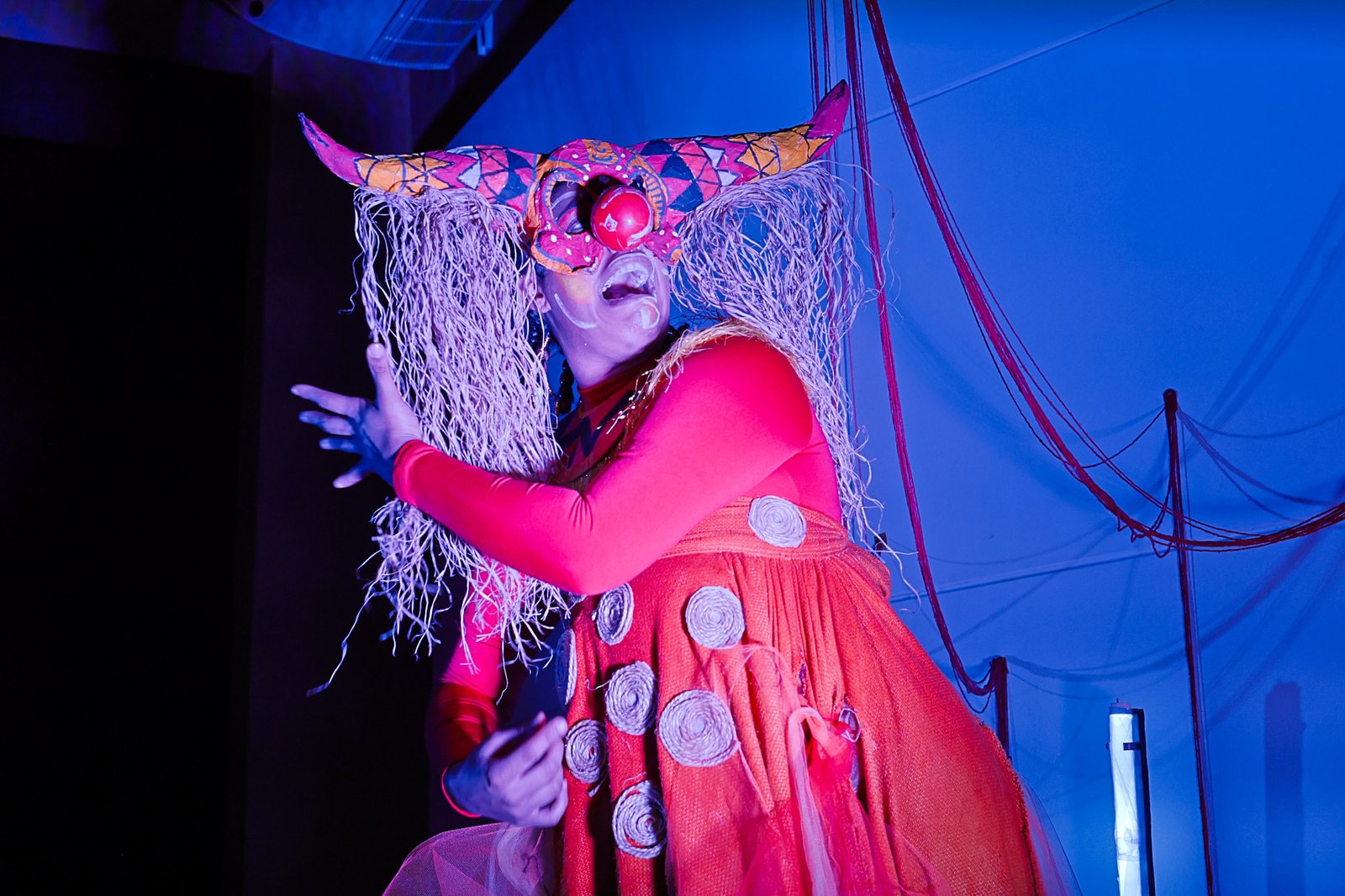 Experimento III do grupo N7 Azul, do segundo semestre de 2025, na SP Escola de Teatro. | Foto: Clara Silva.