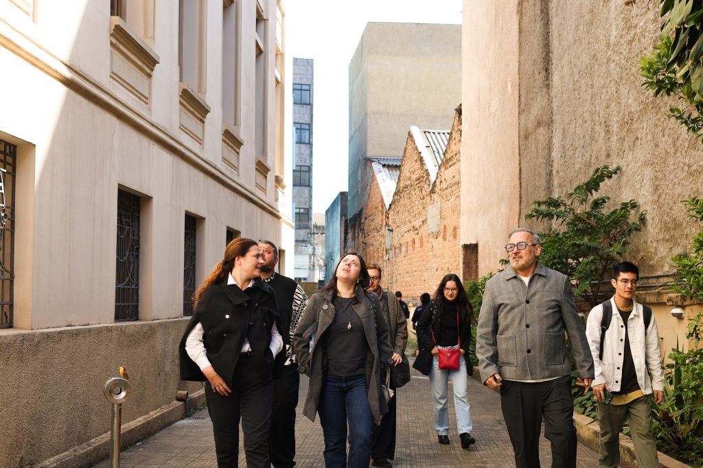 Visita da deputada federal Sâmia Bomfim, na sede Brás da SP Escola de Teatro. (13/06/2025) | Foto: Clara Silva.