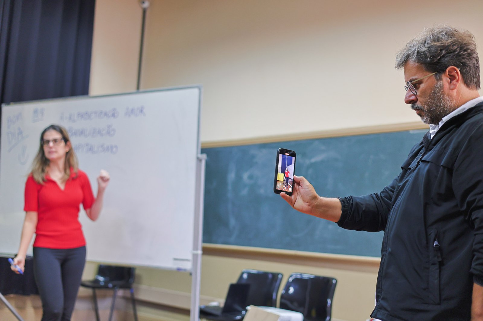 Atividade final do curso “Laboratório de Teatro Documentário” com Luiz Campos, na sede Brás da SP Escola de Teatro. (20/08/2025) | Foto: Clara Silva.