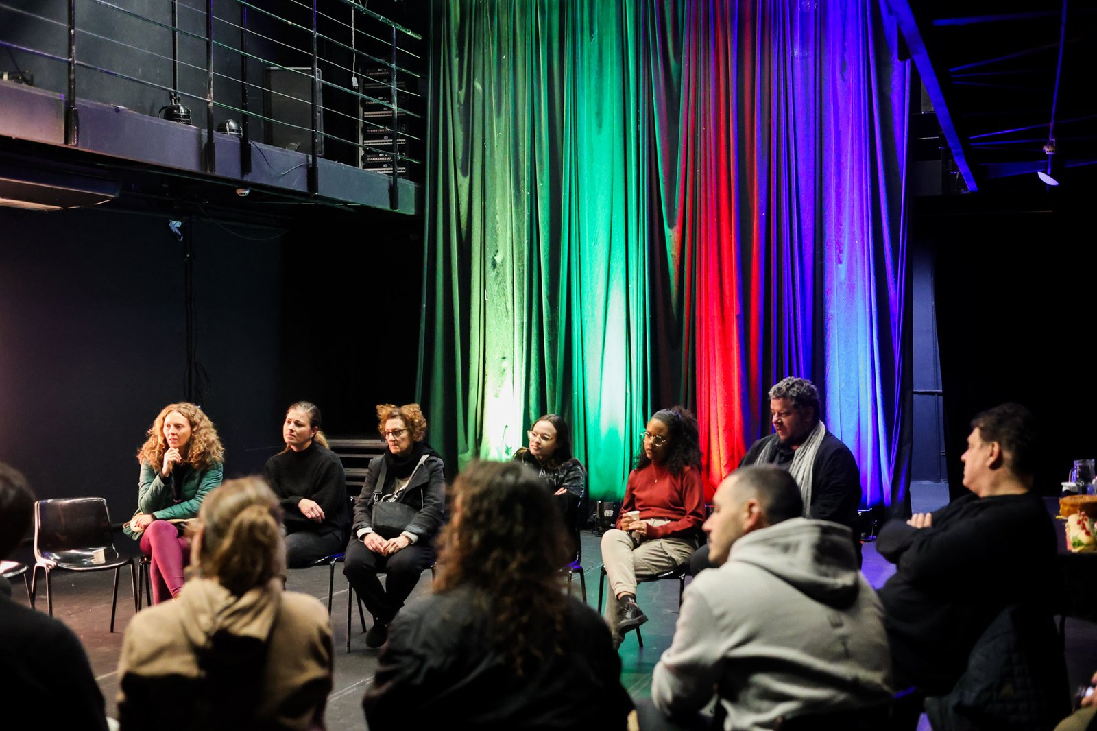 Recepção do Grupo Cerco, projeto do Ocupa Lab, na sede Roosevelt da SP Escola de Teatro. (11/08/2025). | Foto: Clara Silva.