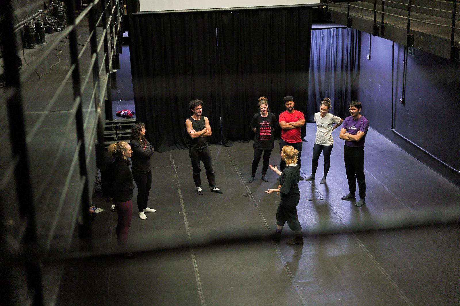 Grupo Cerco em Workshop de Corpo e Palhaçaria com Roberta Calza, na Unidade Roosevelt da SP Escola de Teatro (13/08/2025). | Foto: Clara Silva.