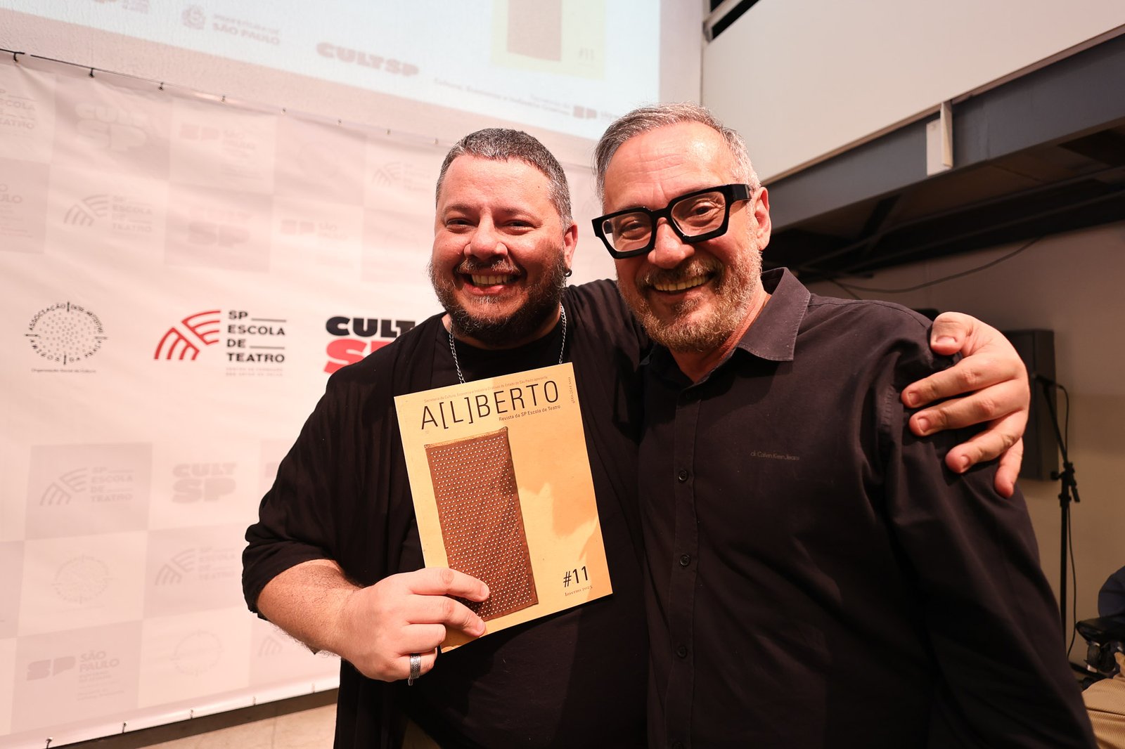 Lançamento da Revista A[L]BERTO #11 na sede Roosevelt da SP Escola de Teatro. (03/09/2025). | Foto: Clara Silva