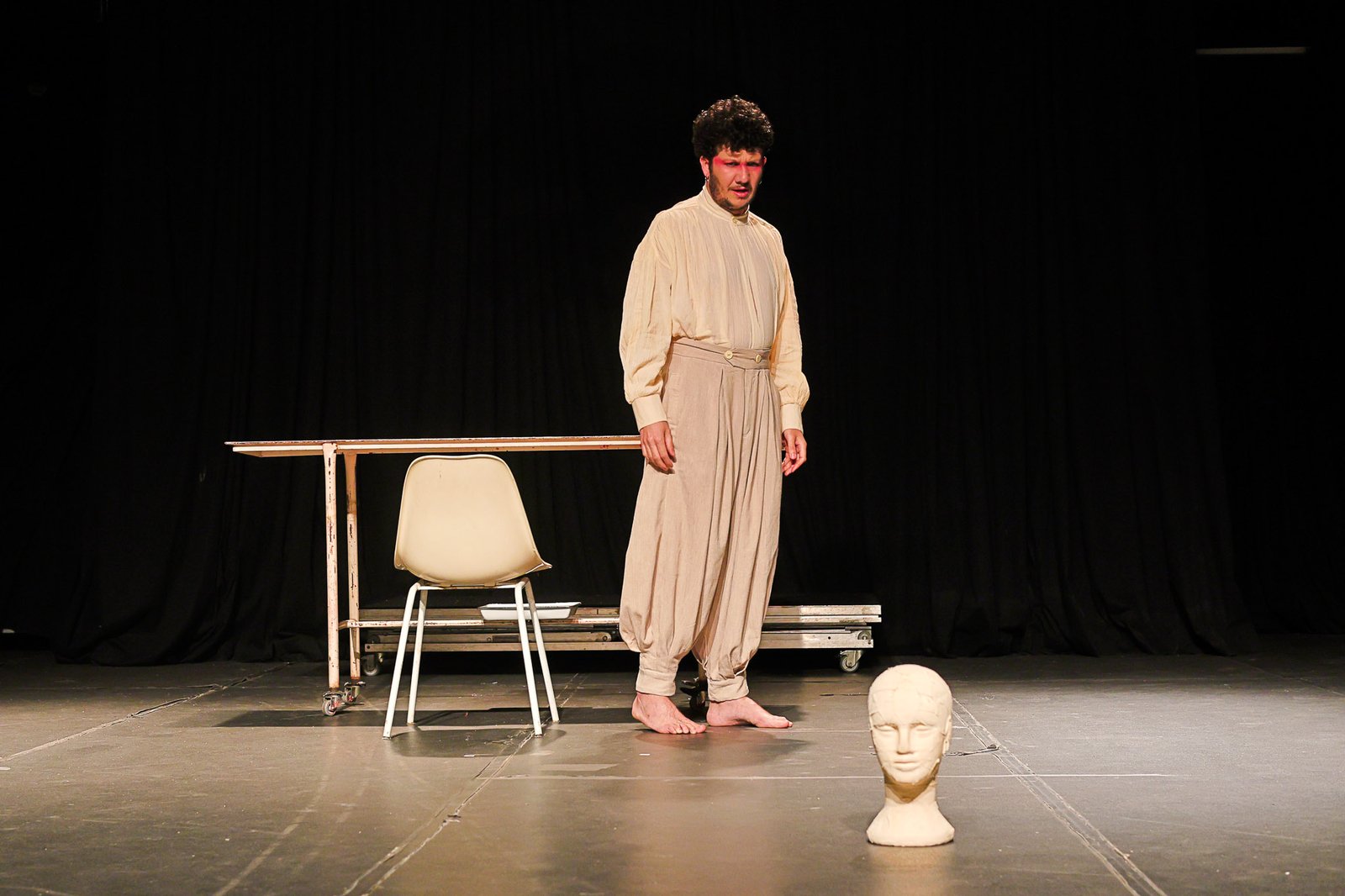 Espetáculo "Entre Borboletas" com direção de Dan Rosseto e atuação de Franz Magnum, na unidade Roosevelt. (05/09/2025) | Foto: Clara Silva