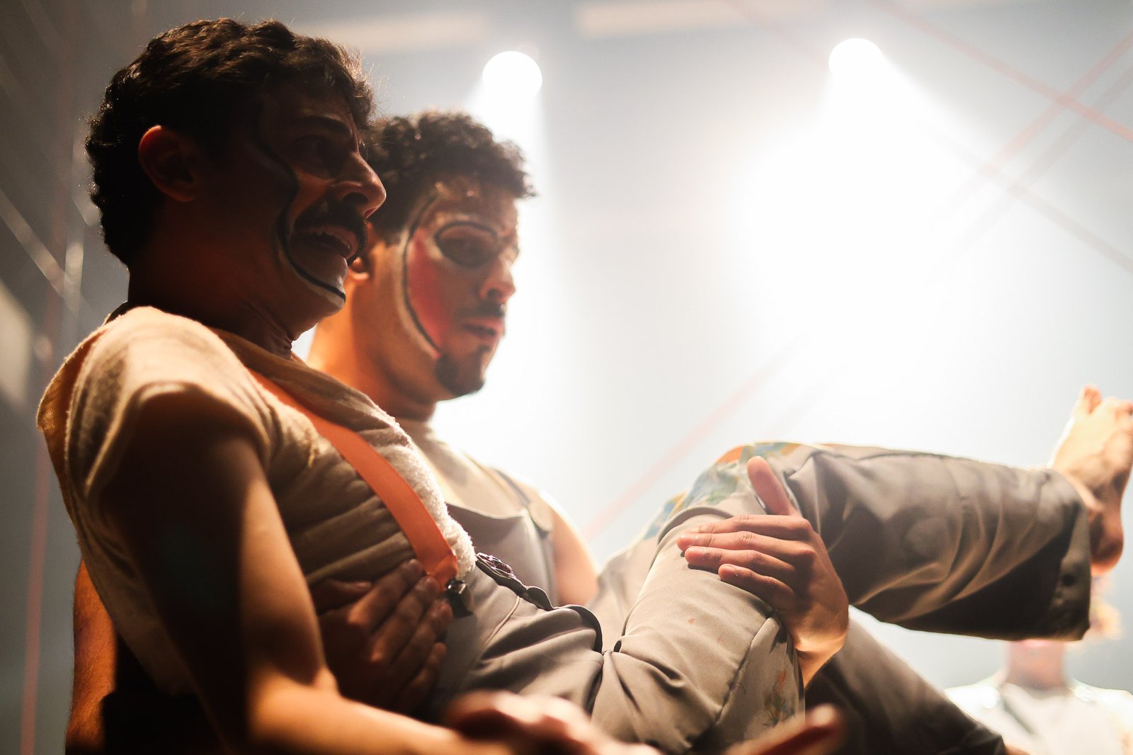 Experimento II do grupo N5 Amarelo, do segundo semestre de 2025, na SP Escola de Teatro. | Foto: Clara Silva.