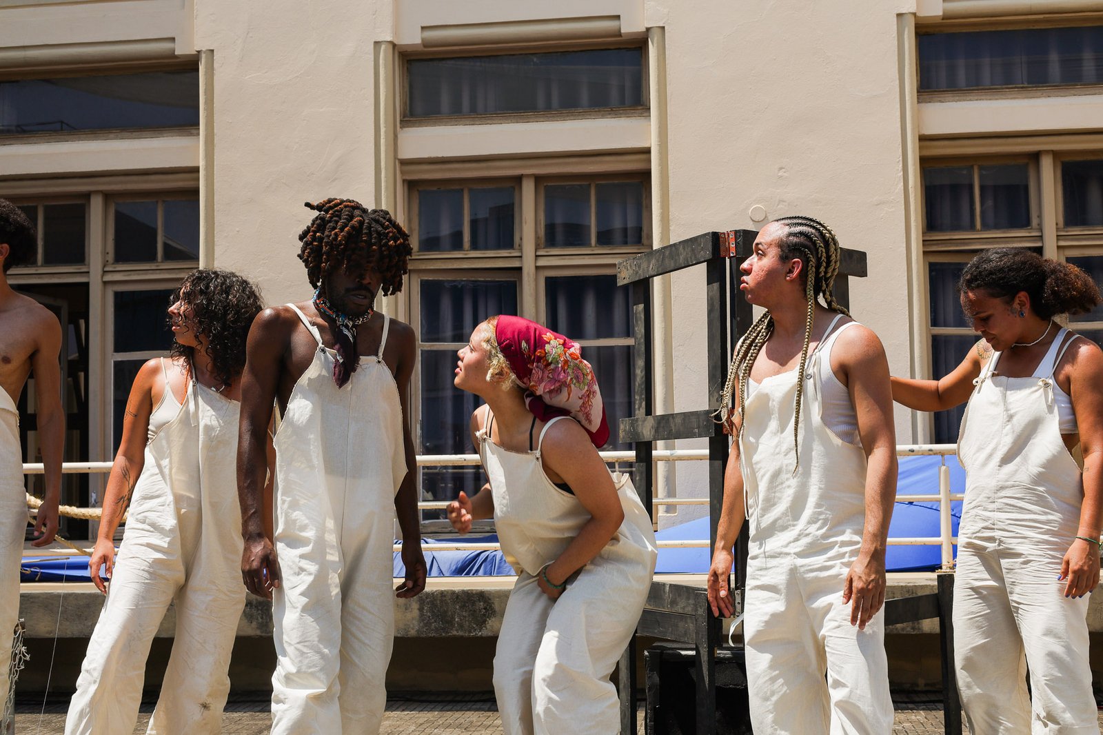 Experimento II do grupo N7 Vermelho, do segundo semestre de 2025, na SP Escola de Teatro. | Foto: Clara Silva.