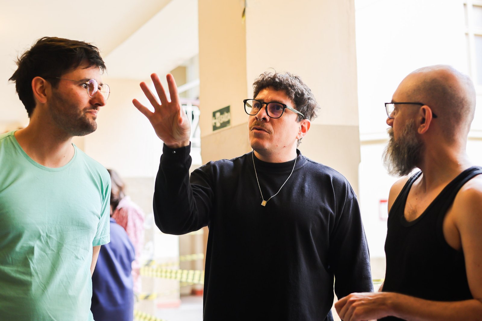 Cia Espaço em Branco em visita na sede Brás da SP Escola de Teatro, projeto do Ocupa Lab. (07/10/2025). | Foto: Clara Silva.