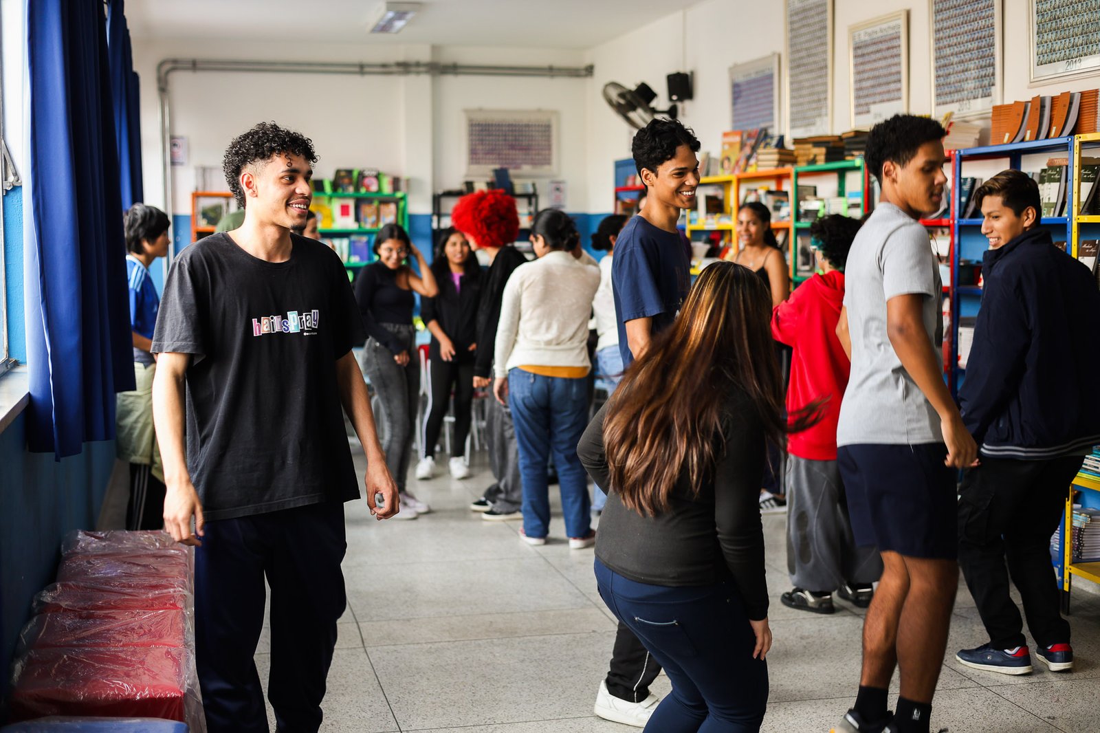 Oficina de Teatro na E. E. Padre Anchieta, a partir da contrapartida dos alunos bolsistas do Programa Oportunidades. (13/10/2025). | Foto: Clara Silva.